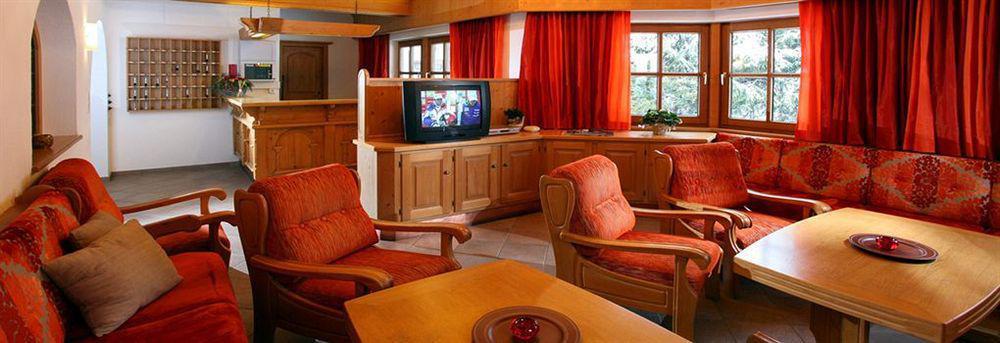 Hotel Taxacher Кирхберг ин Тирол Екстериор снимка