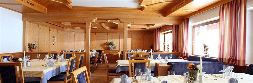 Hotel Taxacher Кирхберг ин Тирол Екстериор снимка