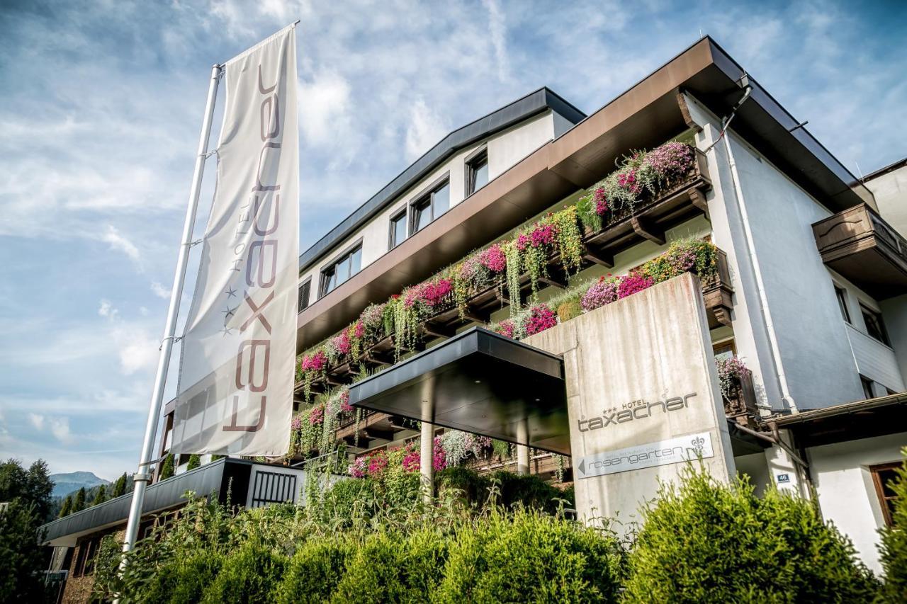 Hotel Taxacher Кирхберг ин Тирол Екстериор снимка